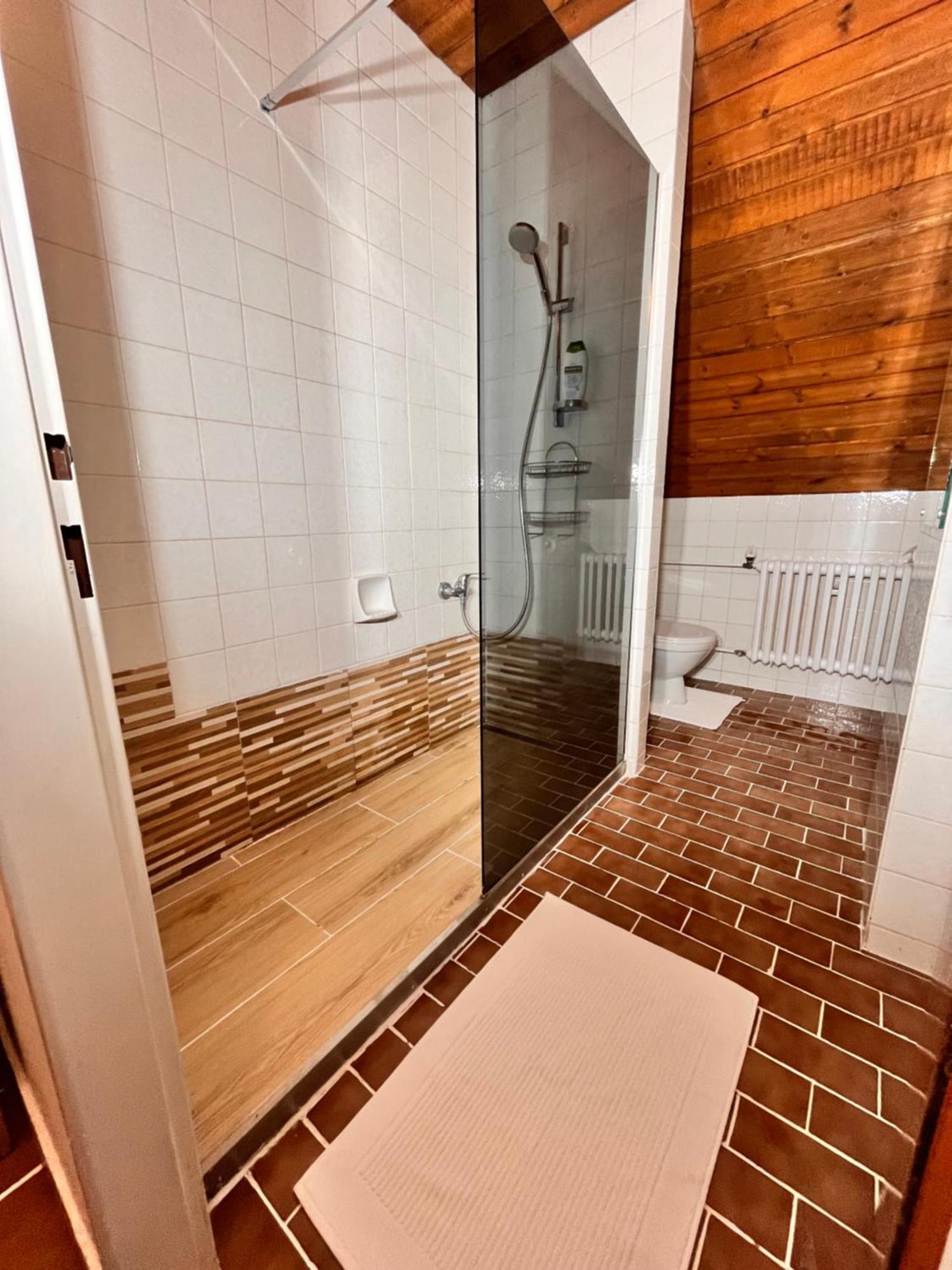 Vila Morava Hotel Liptovsky Mikulas Bagian luar foto