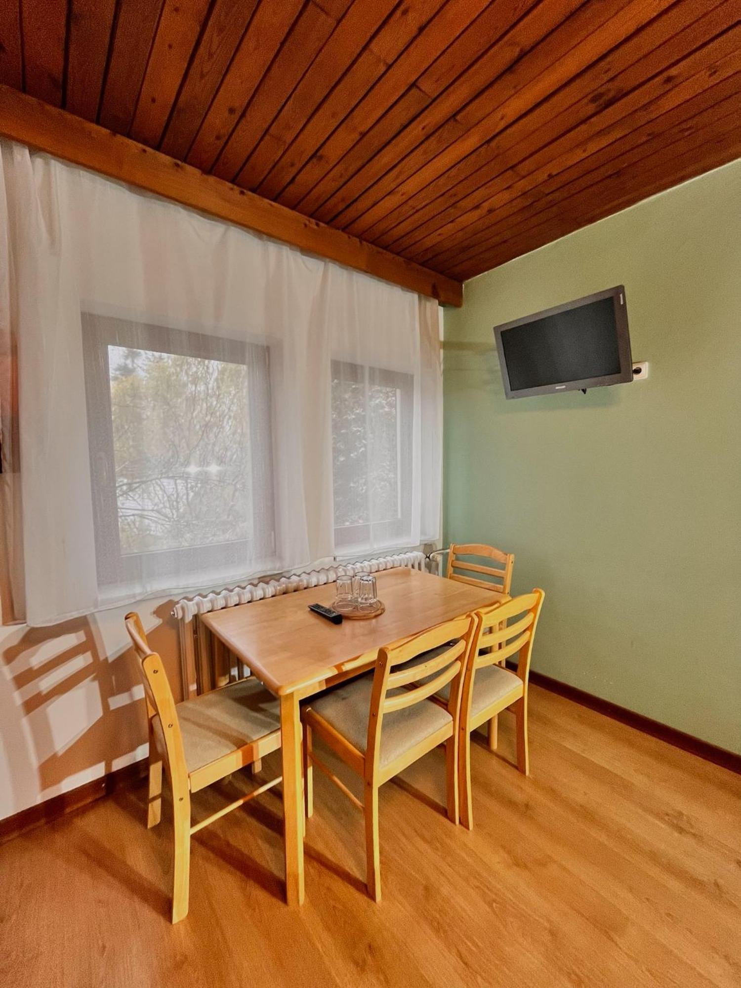 Vila Morava Hotel Liptovsky Mikulas Bagian luar foto
